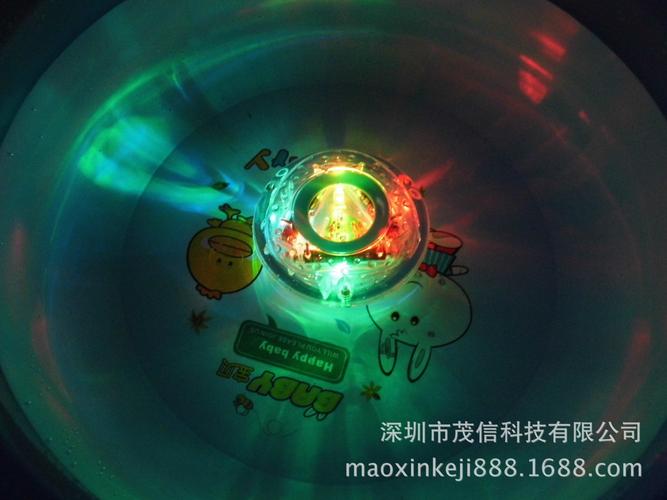 party in the tub 儿童浴缸灯 漂流灯 2013最新tv产品 工厂出货